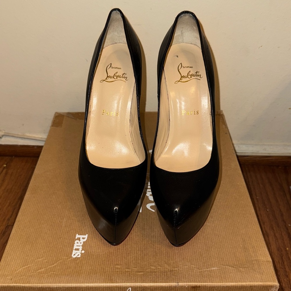 Christian Louboutin Black Daffodile Platform Heels Size 37.5 or 7.5